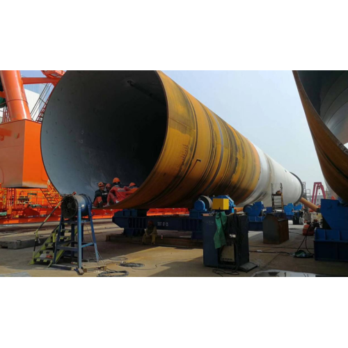 Tanques largos se ajustan al rotador de soldadura